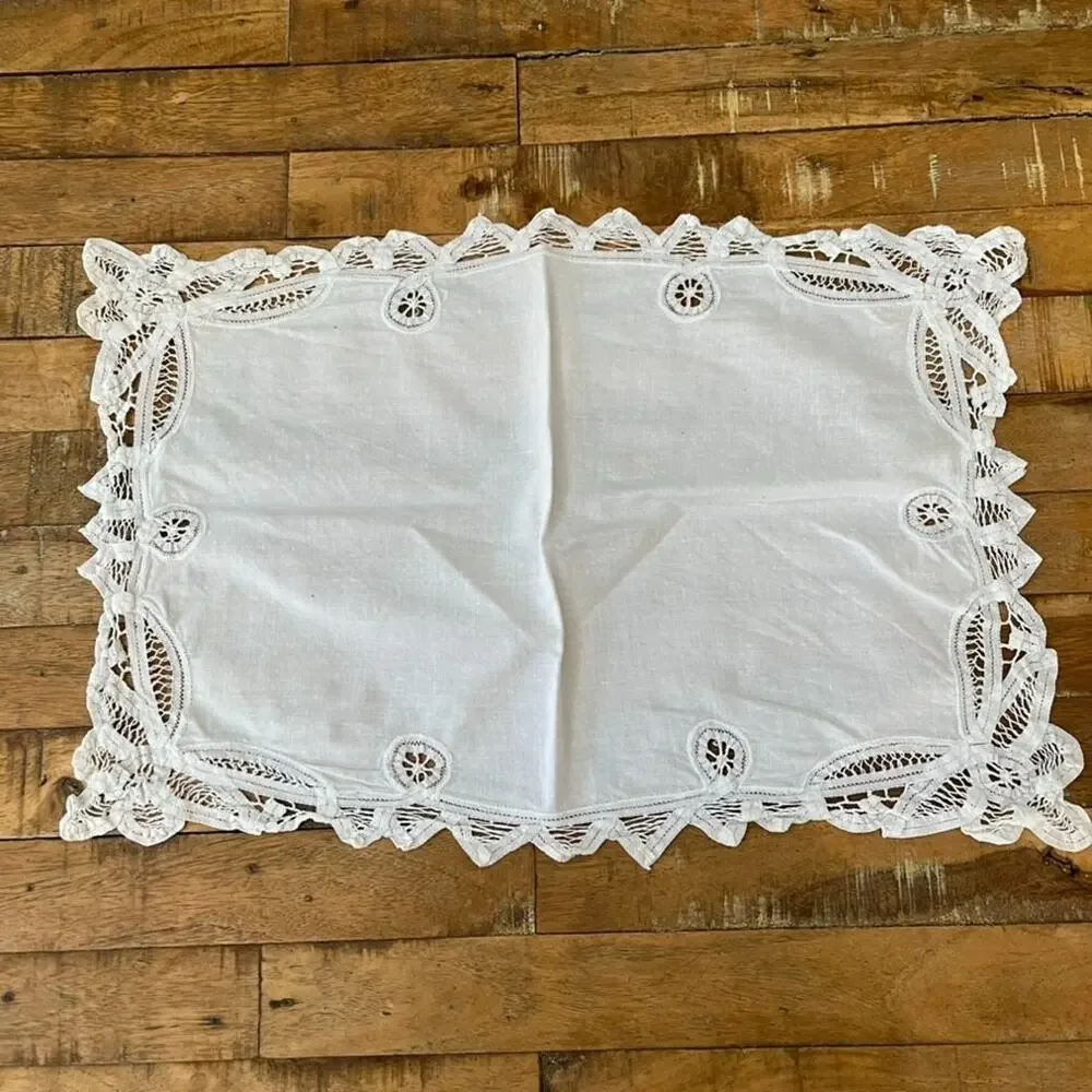 White Floral Lace Cotton Linen Set of 3 Napkins Liners